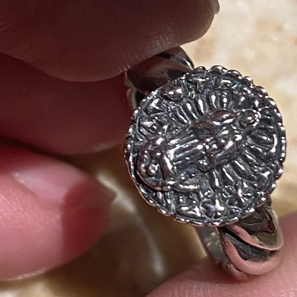 Dian Malouf Virgin Mary ring - Picture 1 of 10